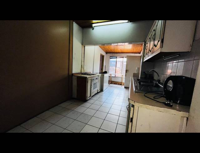 7 BEDROOM HOUSE FOR SALE IN VANDERBIJLPARK CW 2
